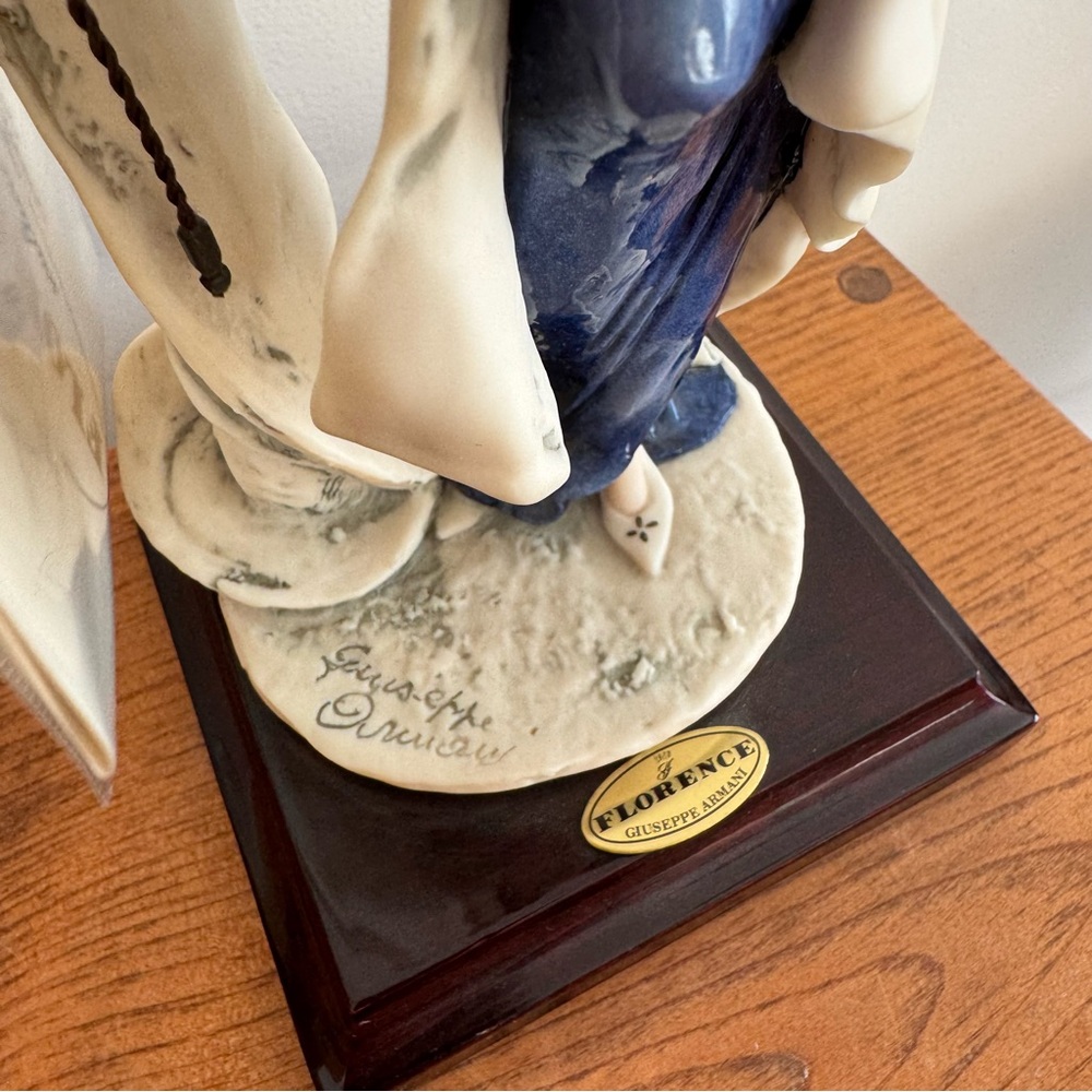 Giuseppe Armani Florence “Camille” Figurine 2000 Italy Porcelain Lady Statue - Picture 9 of 12